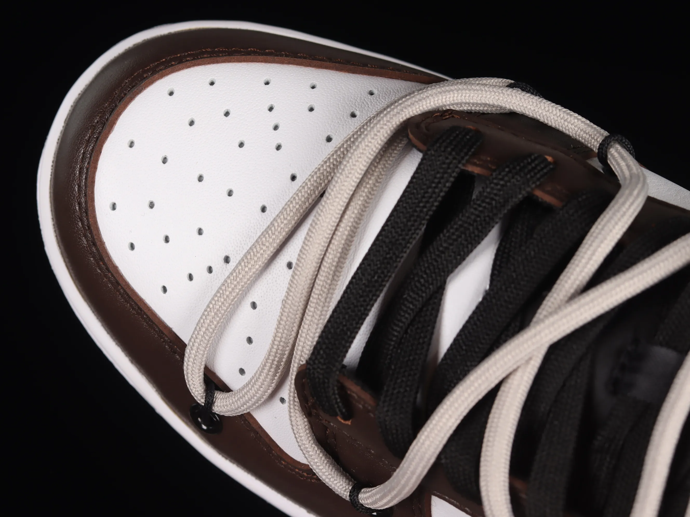 All Categories Nk SB Dunk Series Nk SB Dunk Low Low-top sneakers Nk Dunk Low Black Smiley Customized version of deconstructed strap casual sneakers DJ6188-002